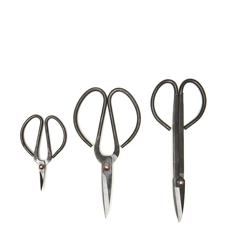 Kikkerland Ergonomic Garden Tool Set 1